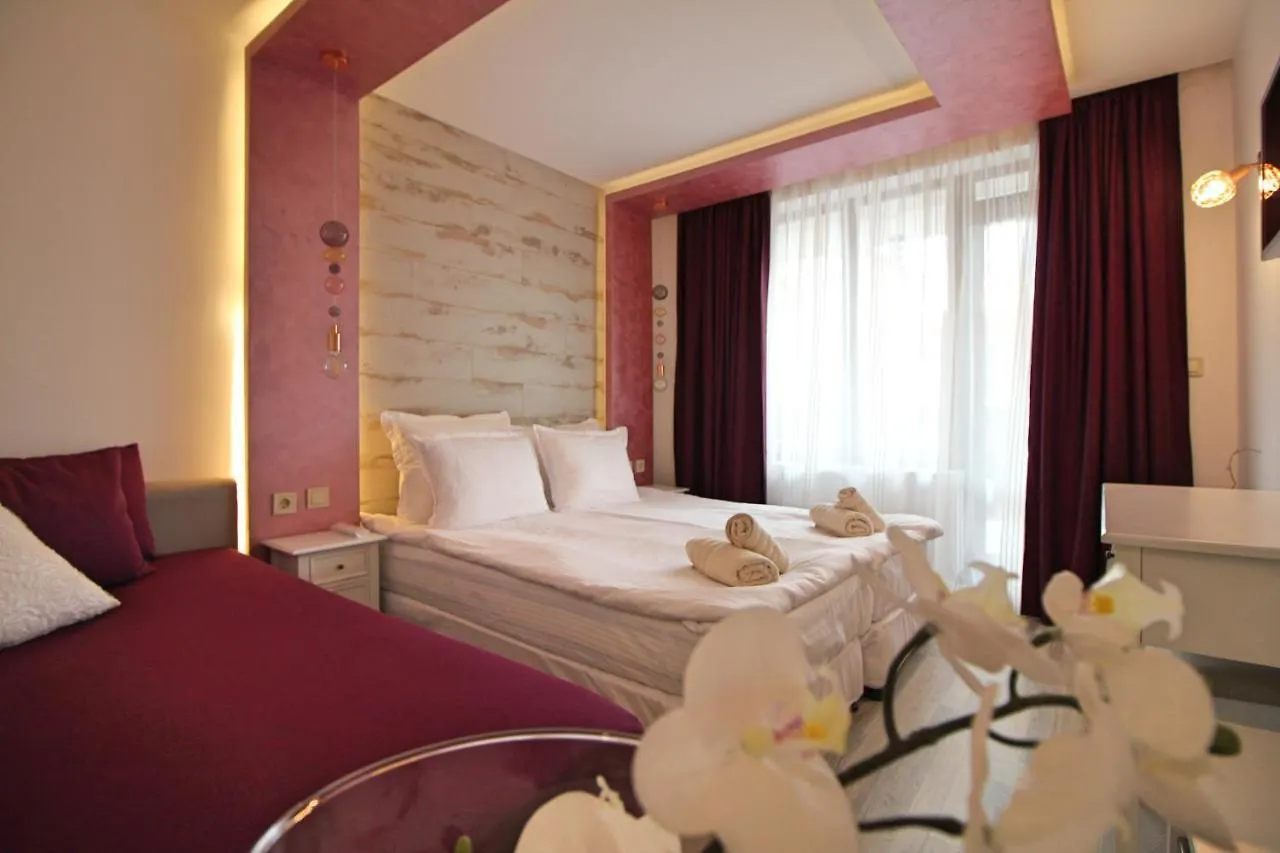 Chalet Ice Jewel Chalet: Ski-Ready Retreat Near Bansko Gondola Bulgaria