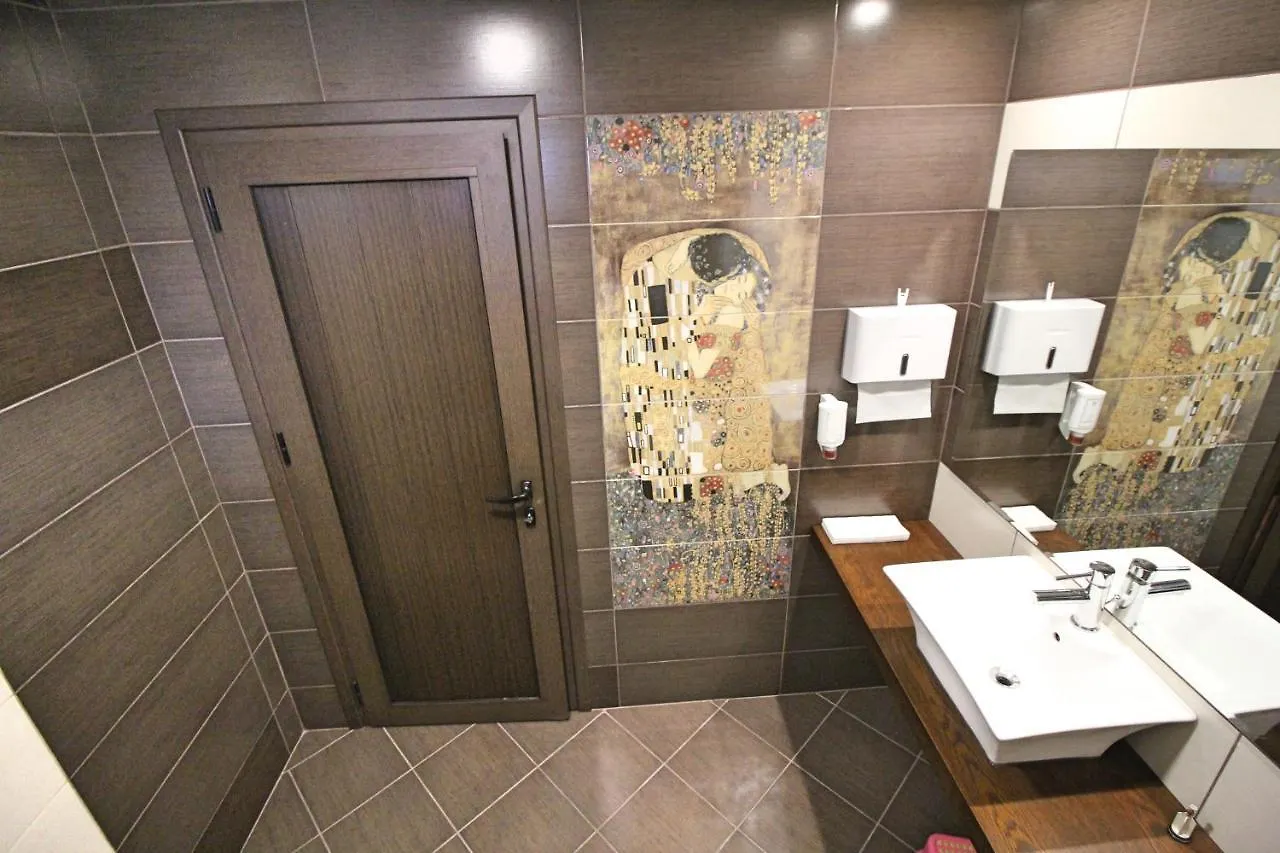 Ice Jewel Chalet: Ski-Ready Retreat Near Bansko Gondola 0*,
